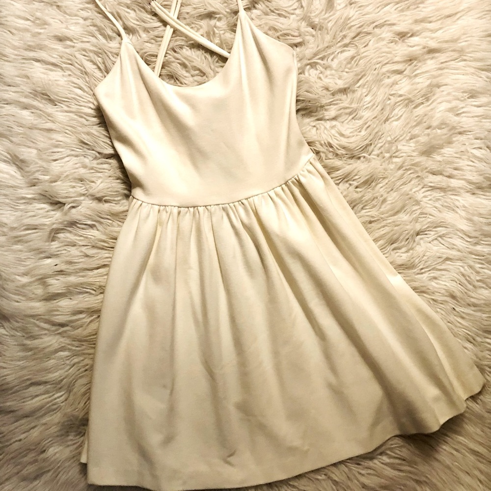 GUESS White/Off-White Ballerina Mini Dress with Lace up back detail SIZE: 2/4
